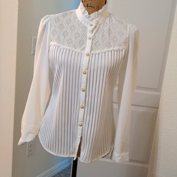 NWOT Vintage Style Victorian Pleated Button Down Shirt Long Sleeve - Picture 4 of 11